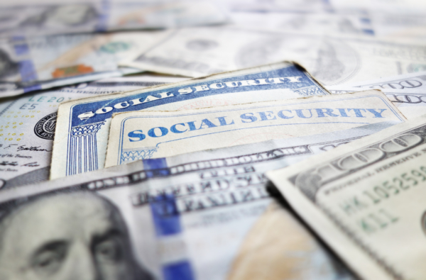 Trump White House advisors float proposal to trade Social Security benefits for cash stimulus payments 